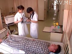 Reizvollen asiatischen krankenschwestern machen Geschlechts