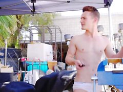 Trailertrashboys musculaire beau butler barebacks Grant Ducati