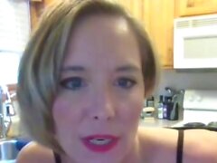 Chubby Milf Strip zeigen ihre große Brüste Webcam
