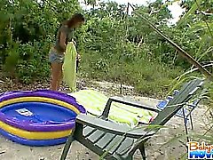 Baby sitter latina con le tette grosse e asino splendida la rasatura in