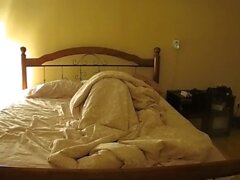Süße brünette Muschi -Massage versteckte Kamera