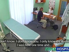 FakeHospital caliente brunette enfermera de da los pacientes algunos cura sexual