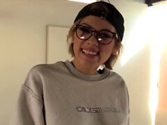 Pornstarplatinum Nerdy Asian Aubrey Luna sopla Dick Dick