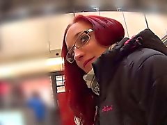 MallCuties - Aficionados niña pelirroja chupando y follando