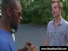 Dos meninos negros gays musculosos grandes humilha pitos brancas do hardcore de 24