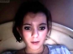 lovelykatielove amateur se doigte sur webcam en direct