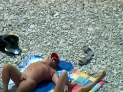 Публичный вуайерист на улице секс кончил на пляже