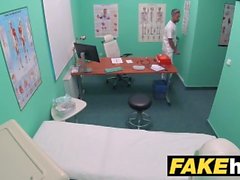 Fake Hospital Toilet quarto boquete e fodendo com peitos grandes euro paciente