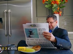 Brazzers Real Жен Stories Эмбер Алены Скотт гвозди Горничная бесчестия