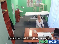 FakeHospital Rubio big tetas enfermera de puesta a punto
