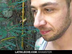 LatinLeche - Dois estranhos do hotel concordam em foder na cam por ca