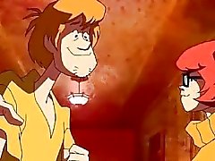Scooby Doo'yu seyretmek Velma'nın Hentai kıçına hoşuna gidiyor