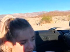 Public Teen Sex im Cabrio CA