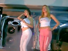 Street Racer Babes Bailar