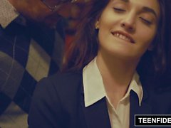 TEENFIDELITY - Ученица Мишель Тэйлор Creampie секс ред