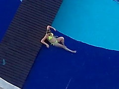 3 mulheres na piscina (não-nu) - Parte II