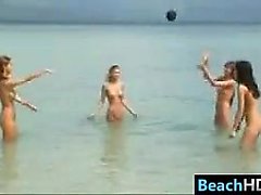 Naked Jugendliche Auf Dem Strand