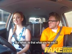 Fake Driving School Posh freaky Redhead mit großen Titten und Ingwer Busch fickt