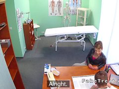 Доктор трахается короткошерстные пациент