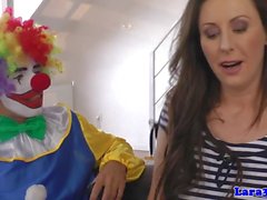 Britt glamour äldre kuksugning lyckliga clown