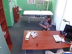 FakeHospital paciente español se creampied