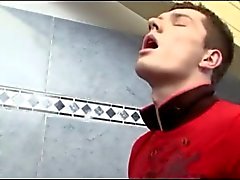 GAY Втроем в туалете