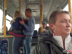 Halk Otobüsteki Lindsey ile The Olsen Eşek Fucked