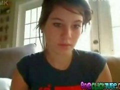 College tiener wil je op haar webcam voor myfreeporncams