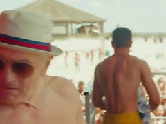 Zac Efron scene sexy in 'Dirty Grandpa'