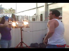 Cindy rompe un luchador - Beatdowns al aire libre y Facebusting