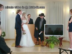 Los invitados a la boda están sorprendidos con un video xxx de la novia