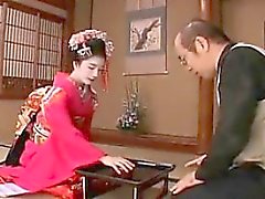 Belle fille japonaise met ses merveilleuses capacités orales i