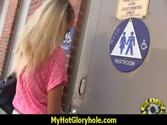 Мне прокрасться Black Би Джей поскольку я трахнул мужу thrue Gloryhole 12 лет