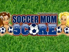 Soccer Mom baisée par le coach