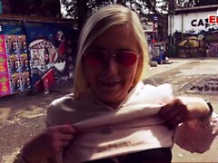 Public Flashing Sexdate with blonde Street slut in Berlin