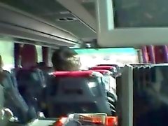 Blondine de Serbie sucer sexe dans de bus