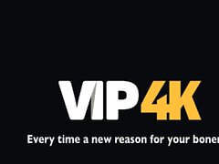 VIP4K. Tre puttane decisero di ignorare l'uomo impegnato