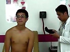 Muchacho machacado médico gay Era bastante un espectáculo.