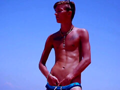 Recent, plage gay, gay beach