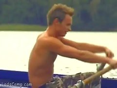 Hot boys Ruder im Boot und Ficken sich am Strand