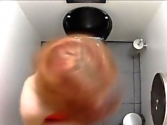 On oltava - Watch Mikä Tyttöjä koettavaa Bathroom