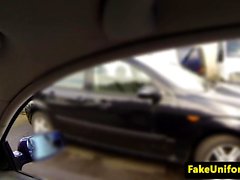 prisioneiro Facialized fode policial no carro
