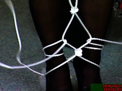 Unterwürfige deutsche Hausfrau versuchen Bondage BDSM Session