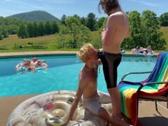 Pool-Spiele: Rocky Sparks und James Holt Kissing, Frot, Fussjob, Spandex, Oral, Wichsen, Cumshots